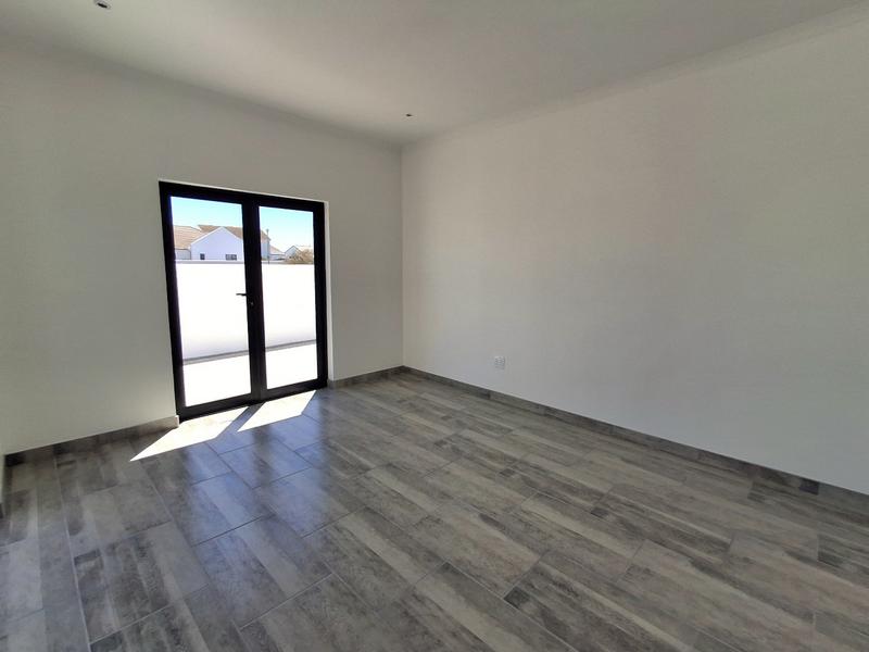 To Let 3 Bedroom Property for Rent in Britannia Bay Western Cape